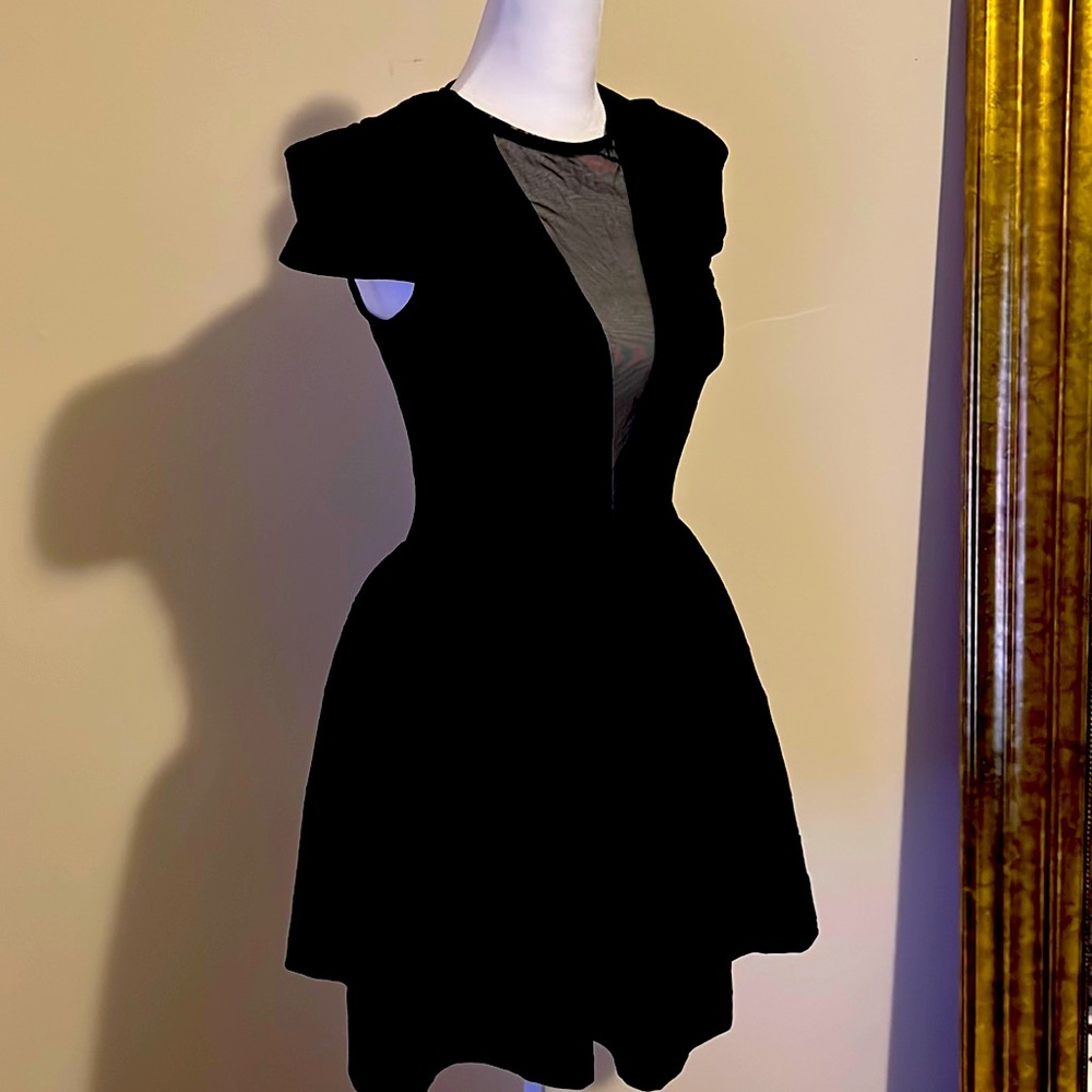 Topshop Embossed Skater Dress Black Size US 6